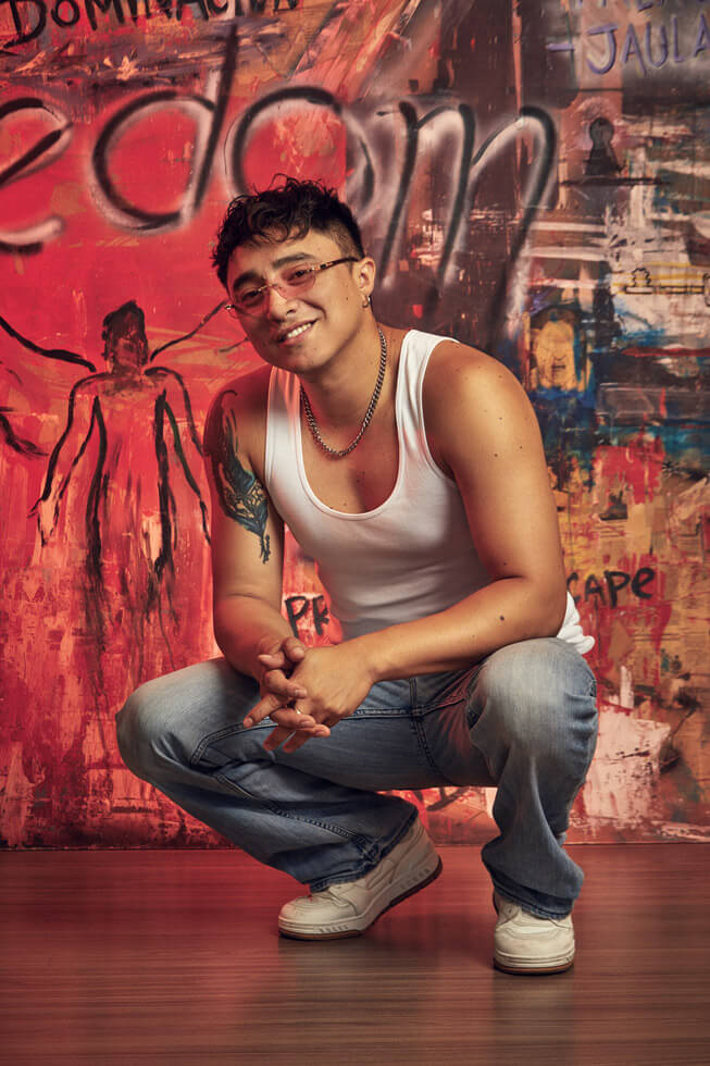 Listen Johnny Lau New Record "+ Yo Que Nunca", Dynamo Productions